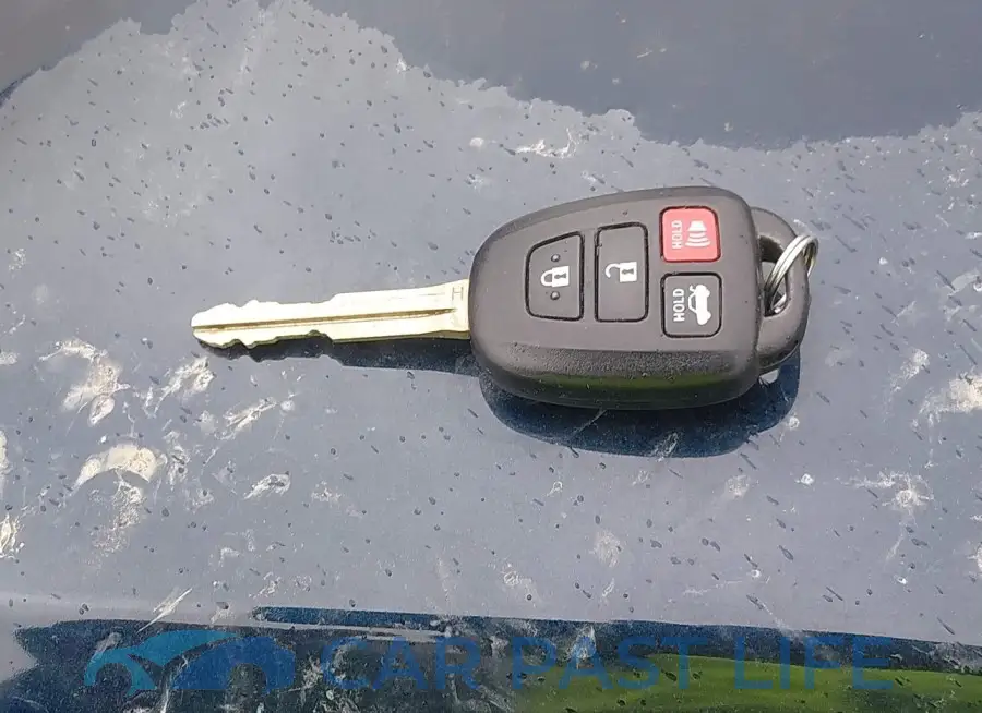 2T1BURHE3HC869453# 11