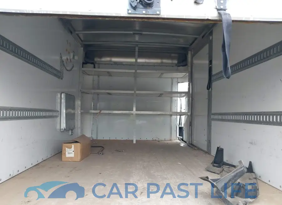 1FDRS8ZV3JKB09178# 6