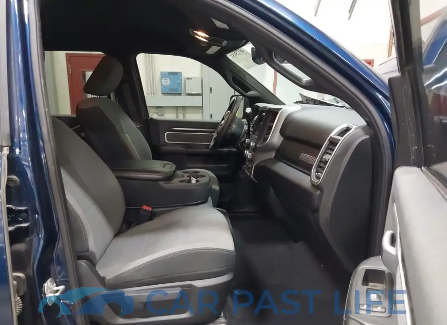 3C63RRHL4MG619327# 6