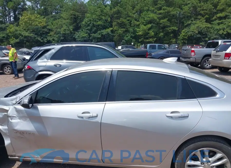 1G1ZD5ST8JF129871# 14