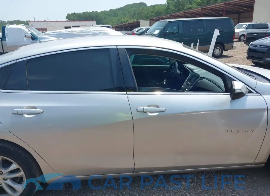 1G1ZD5ST8JF129871# 13