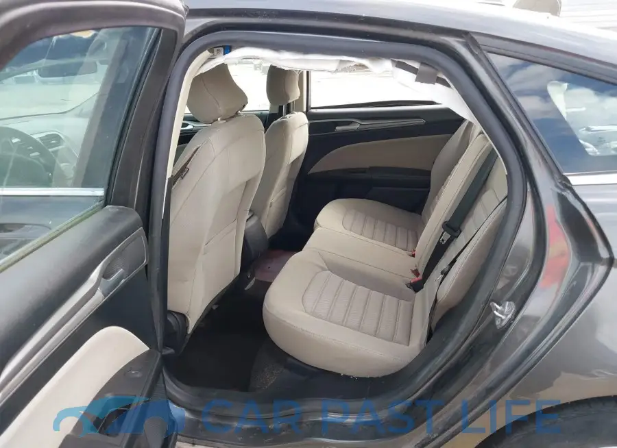 3FA6P0G7XJR145059# 8