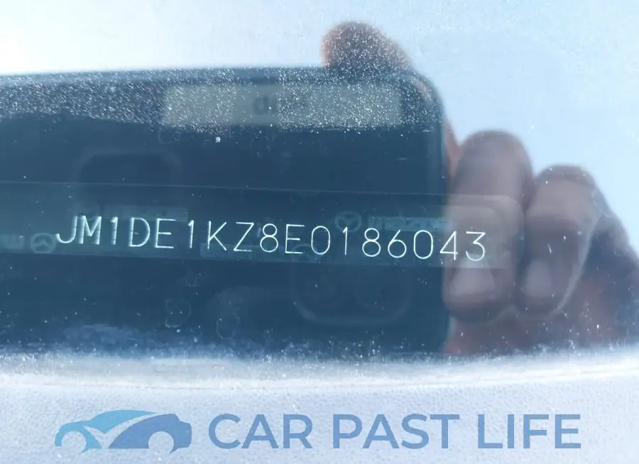 JM1DE1KZ8E0186043# 9