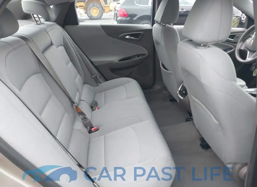 1G1ZD5ST3NF131727# 8