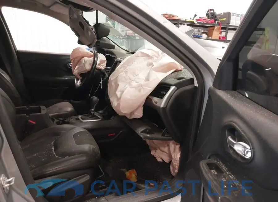 1C4PJMBS3FW675672# 5