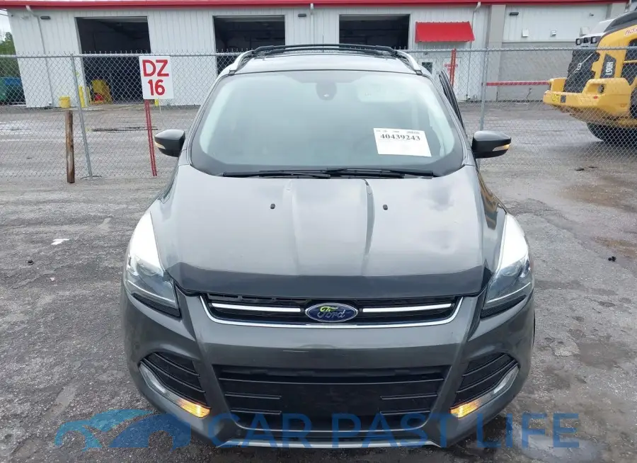1FMCU0J98GUA26584# 12