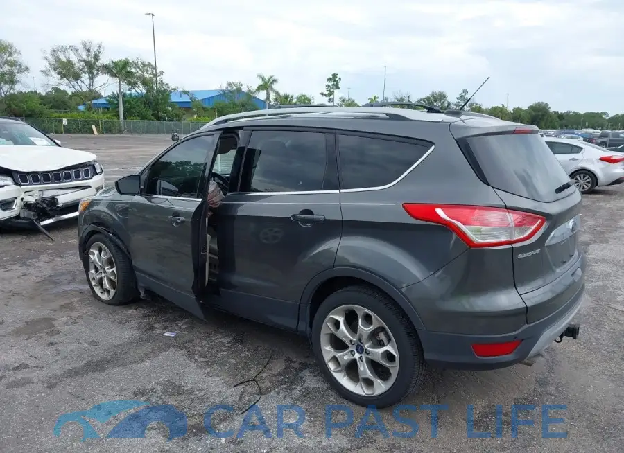 1FMCU0J98GUA26584# 3