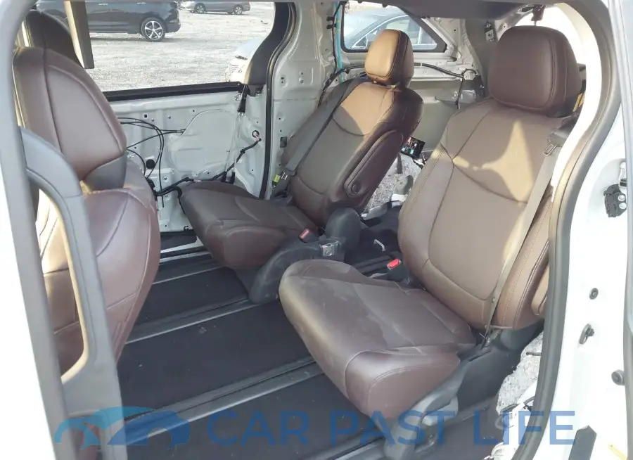 5TDESKFC8RS108521# 8
