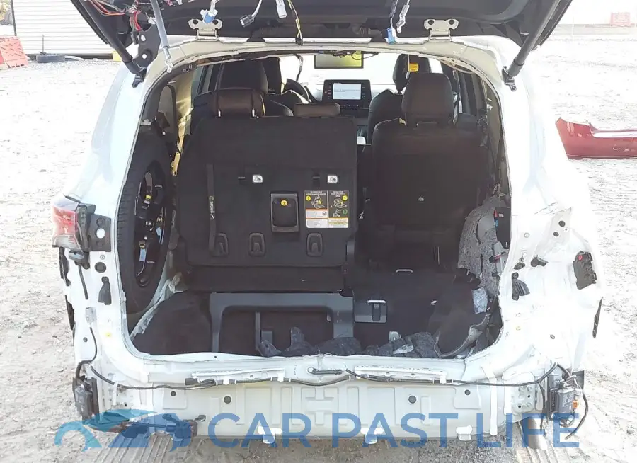 5TDESKFC8RS108521# 18