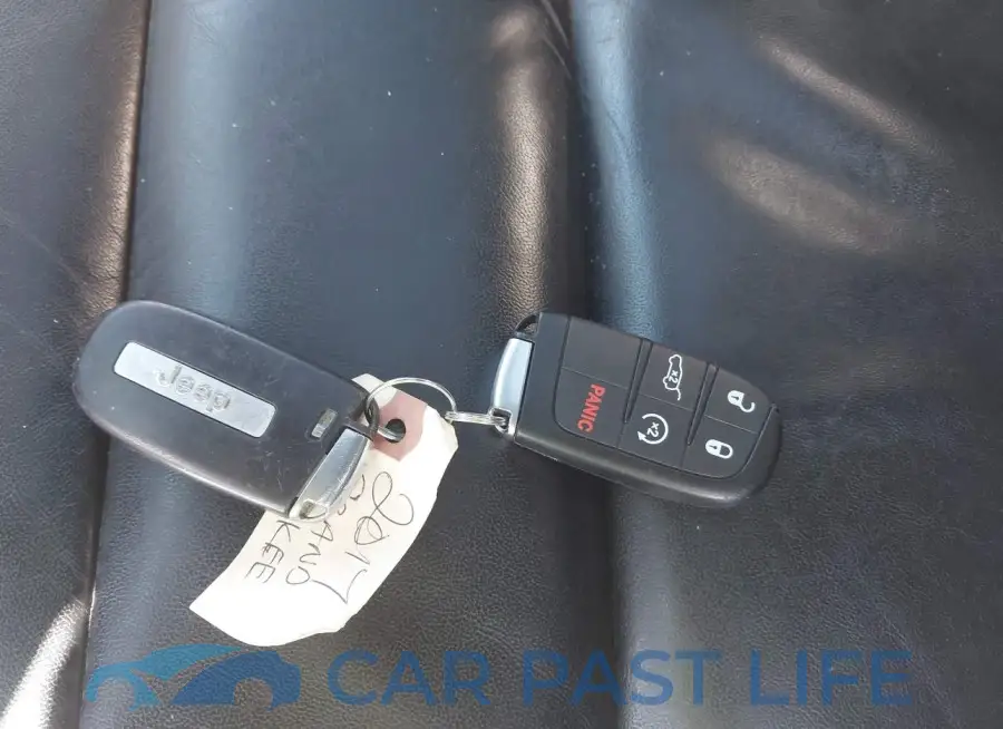 1C4RJFBG4HC942984# 11