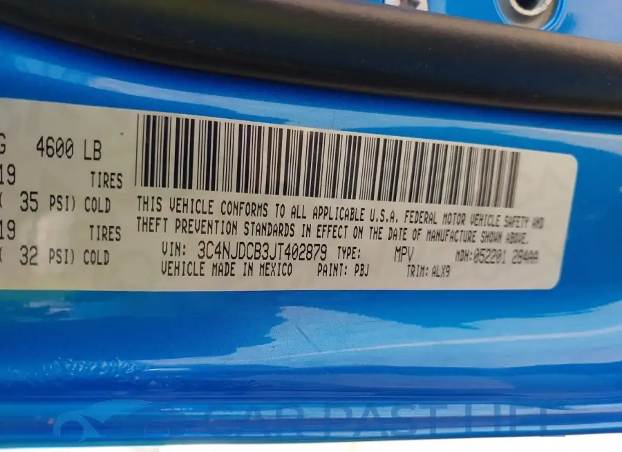 3C4NJDCB3JT402879# 9