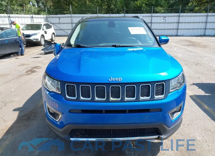 3C4NJDCB3JT402879# 12