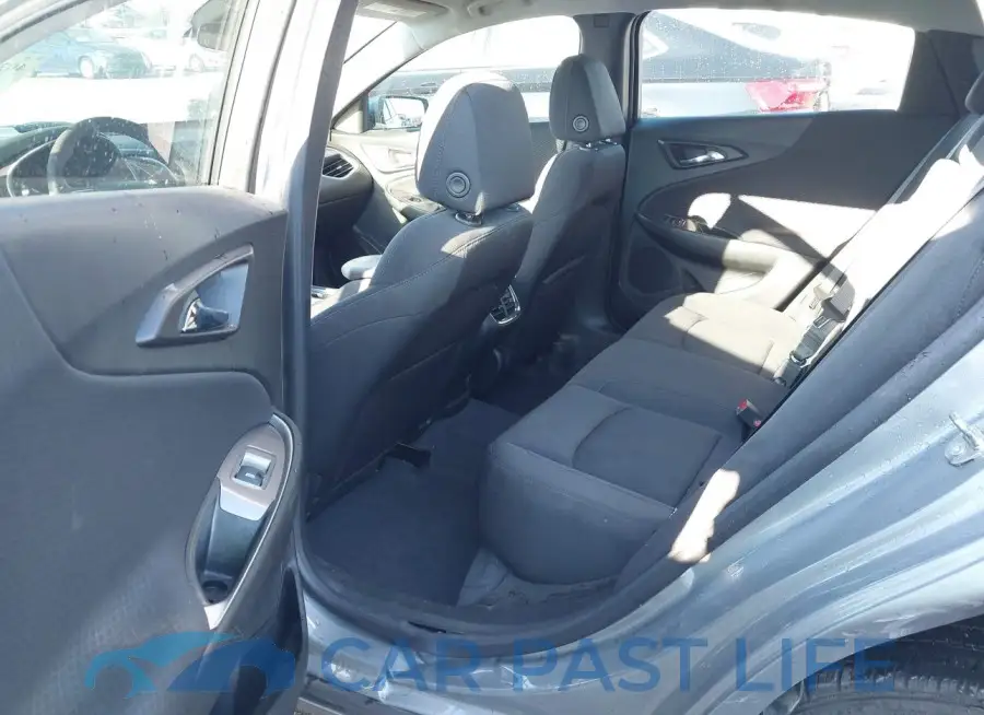 1G1ZD5ST8PF150521# 8
