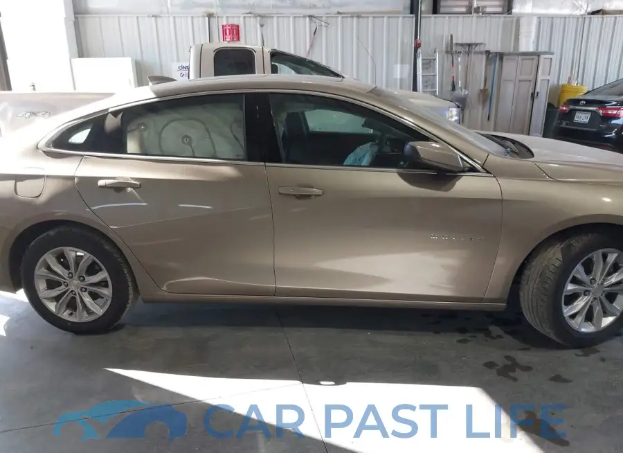 1G1ZD5ST8NF115605# 13