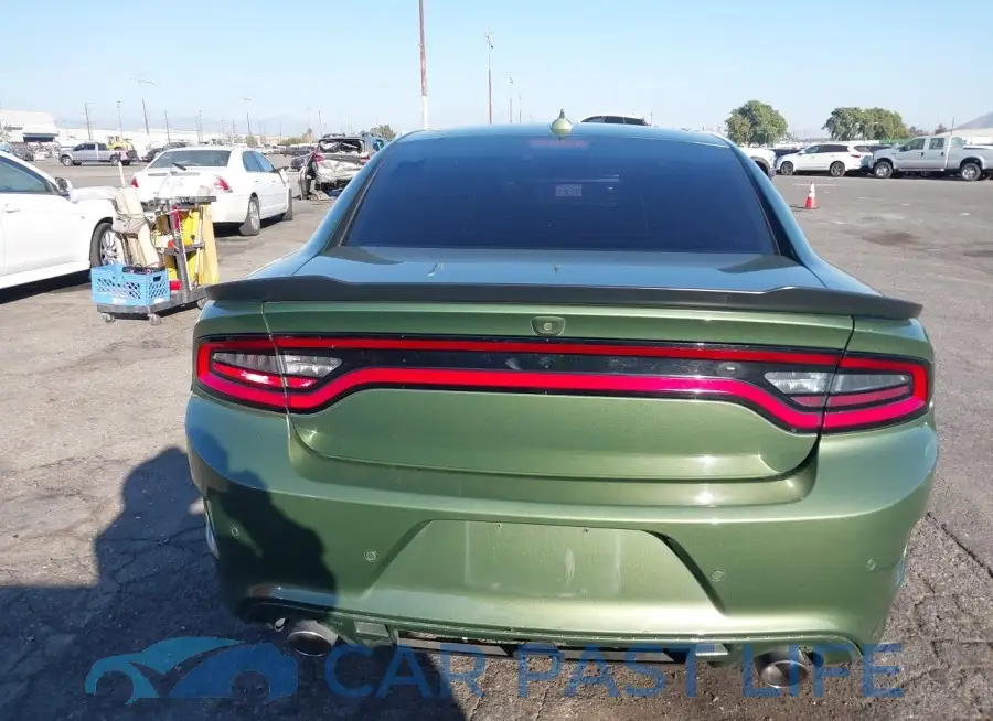 2C3CDXCT8MH652743# 16