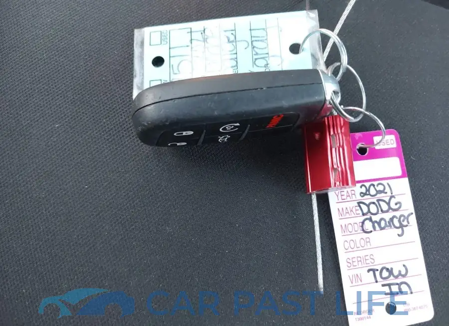 2C3CDXCT1MH640031# 11