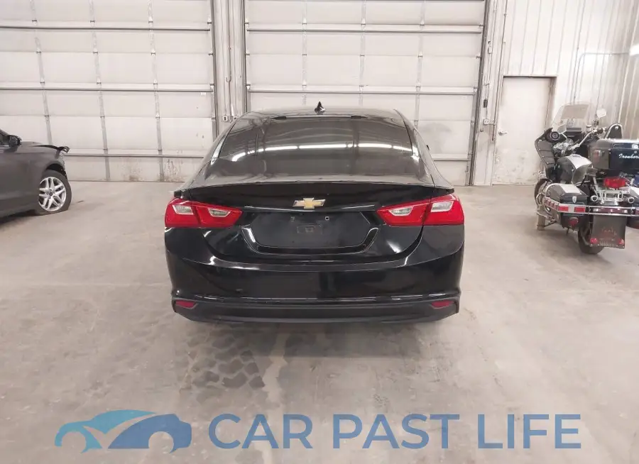 1G1ZD5ST4JF122867# 17