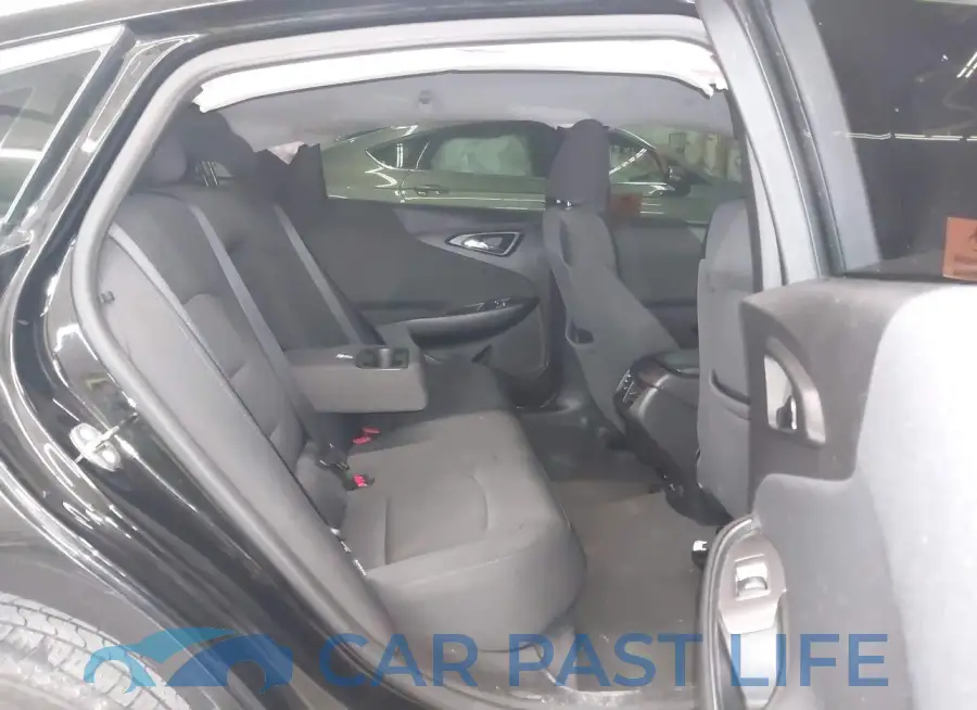 1G1ZD5ST4JF122867# 8