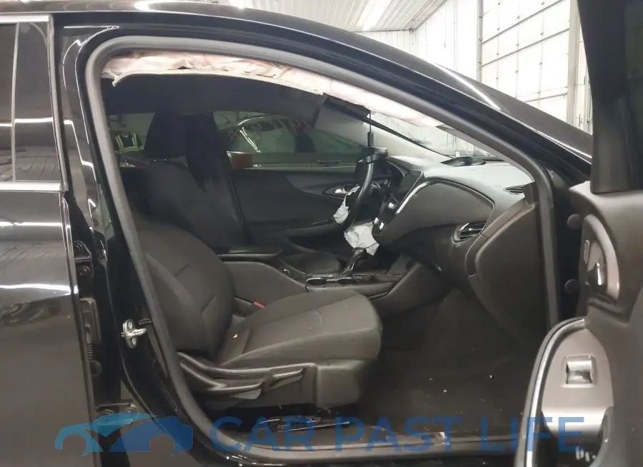 1G1ZD5ST4JF122867# 5