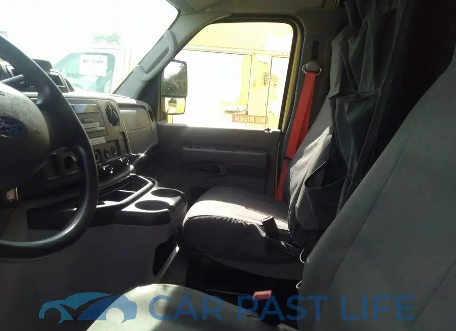 1FDXE4FS6KDC52245# 7