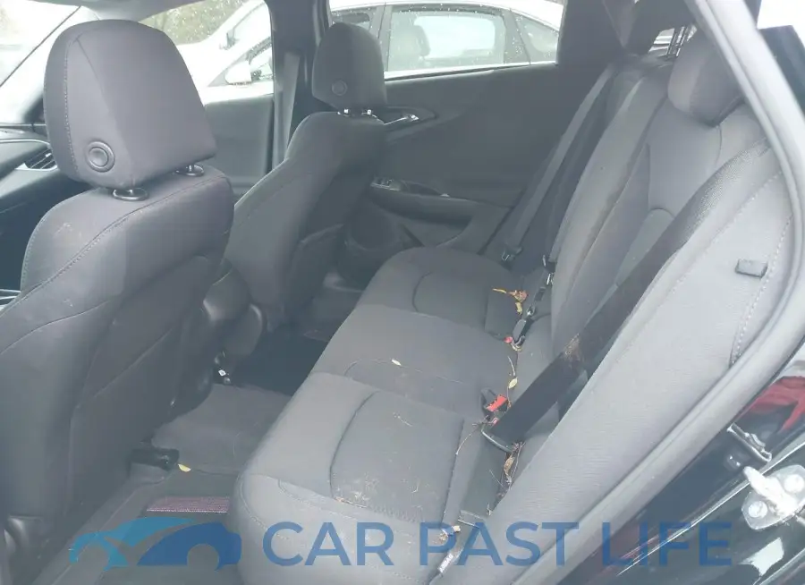 1G1ZB5ST4PF113696# 8