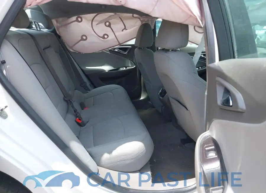 1G1ZD5ST6JF183976# 8
