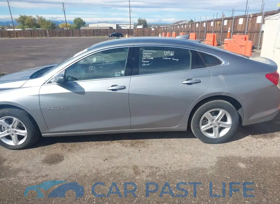 1G1ZD5ST8RF163045# 14