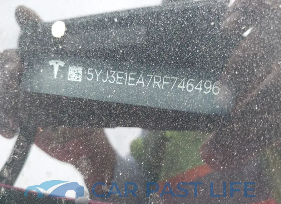 5YJ3E1EA7RF746496# 9