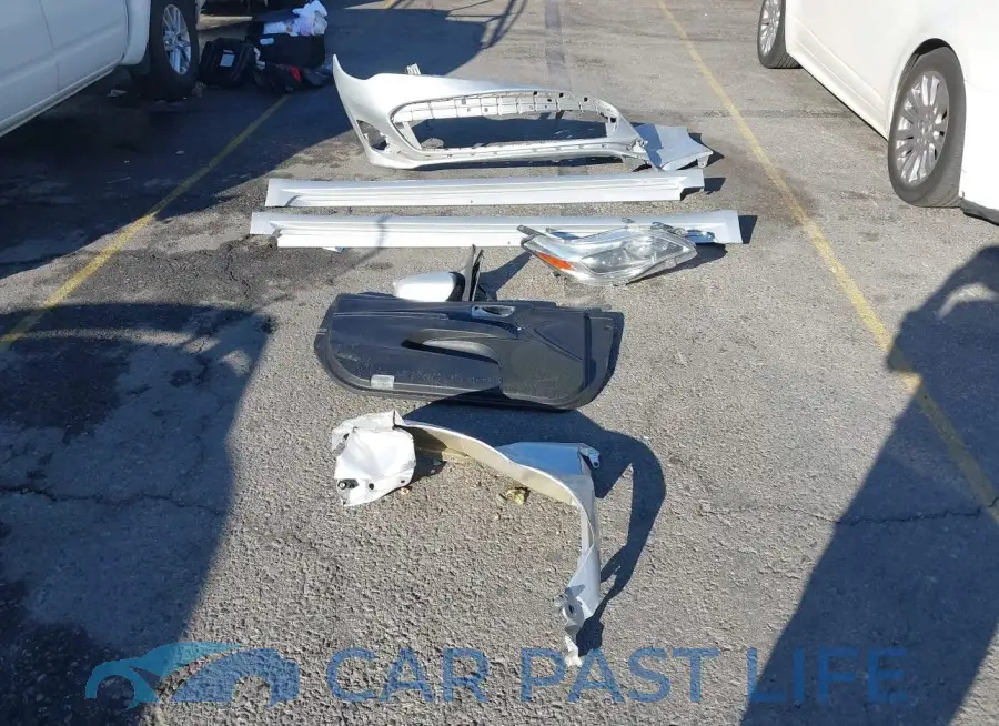 4T1BK1EB5EU132766# 12