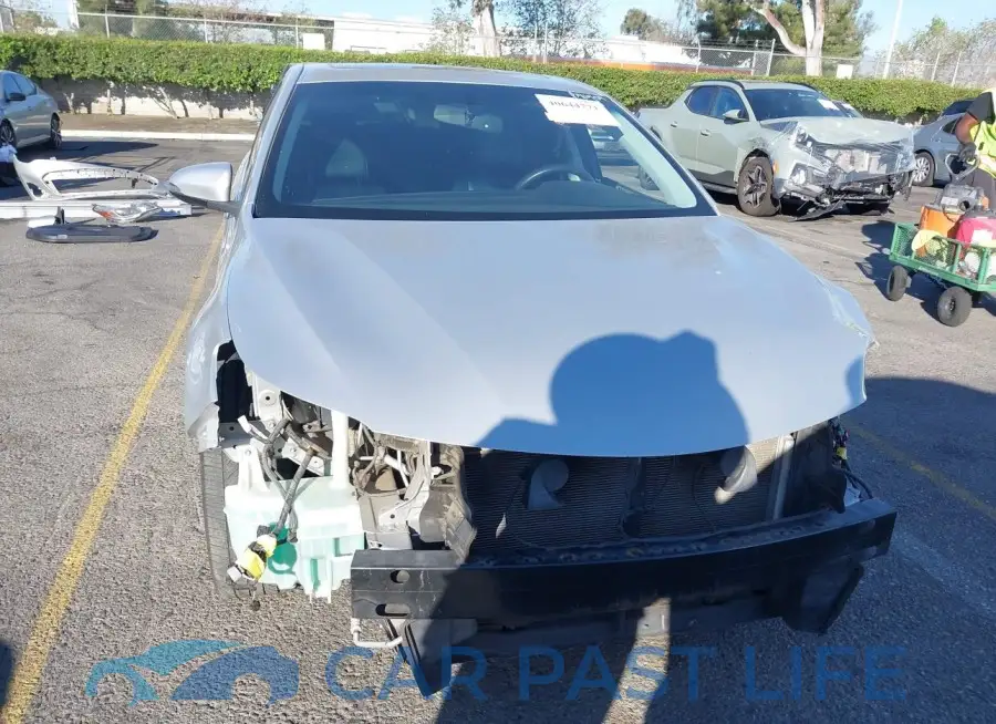 4T1BK1EB5EU132766# 13