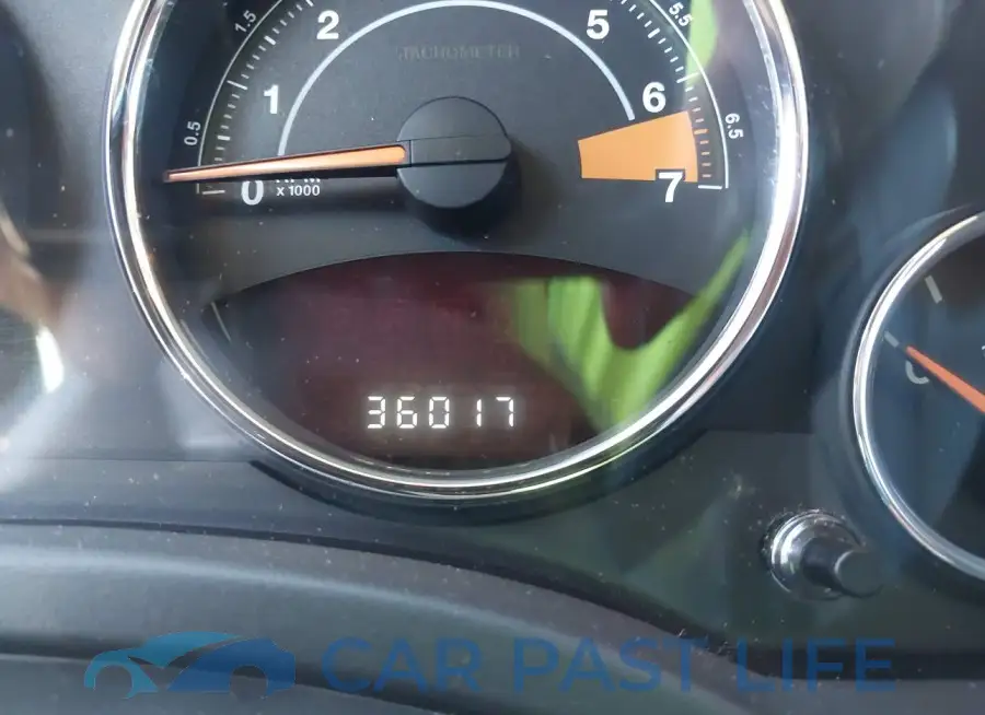 1C4NJDEB4GD573863# 7