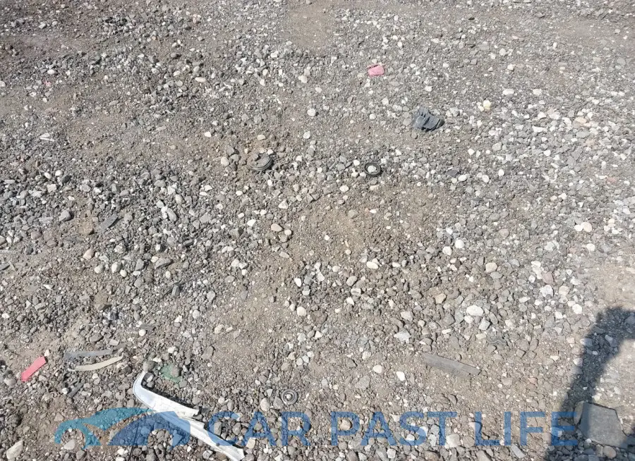 19UDE2F72JA006995# 11