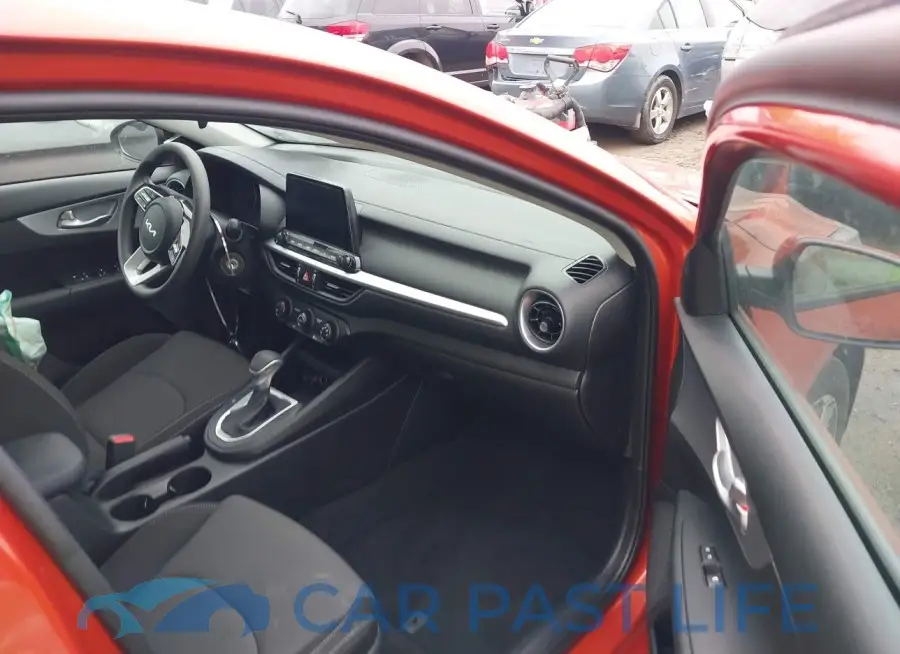 3KPF24AD7PE574206# 5