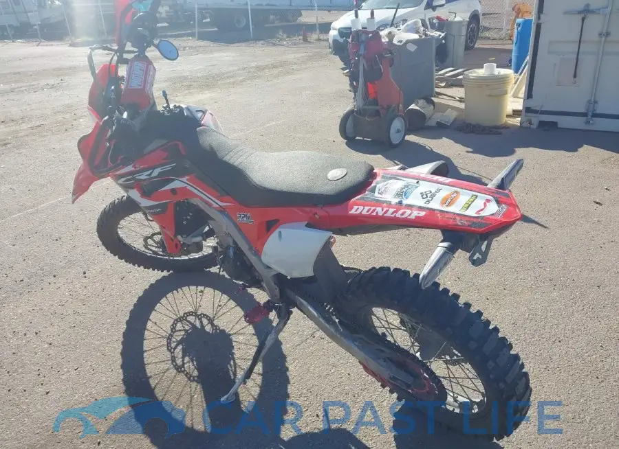 JH2PD1117KK000818# 3
