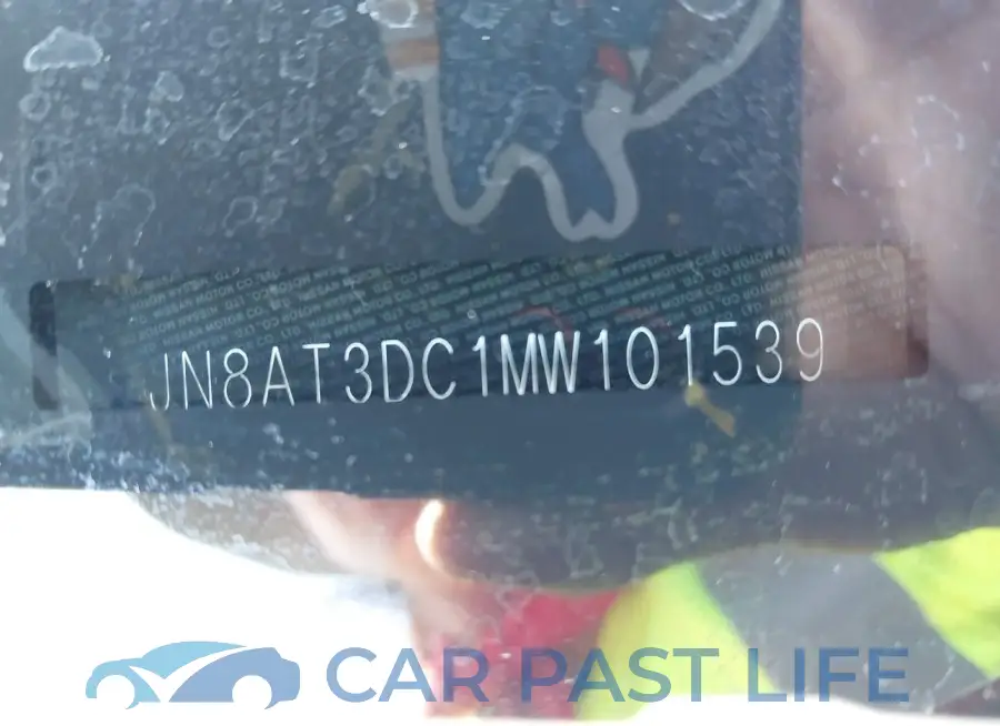 JN8AT3DC1MW101539# 9