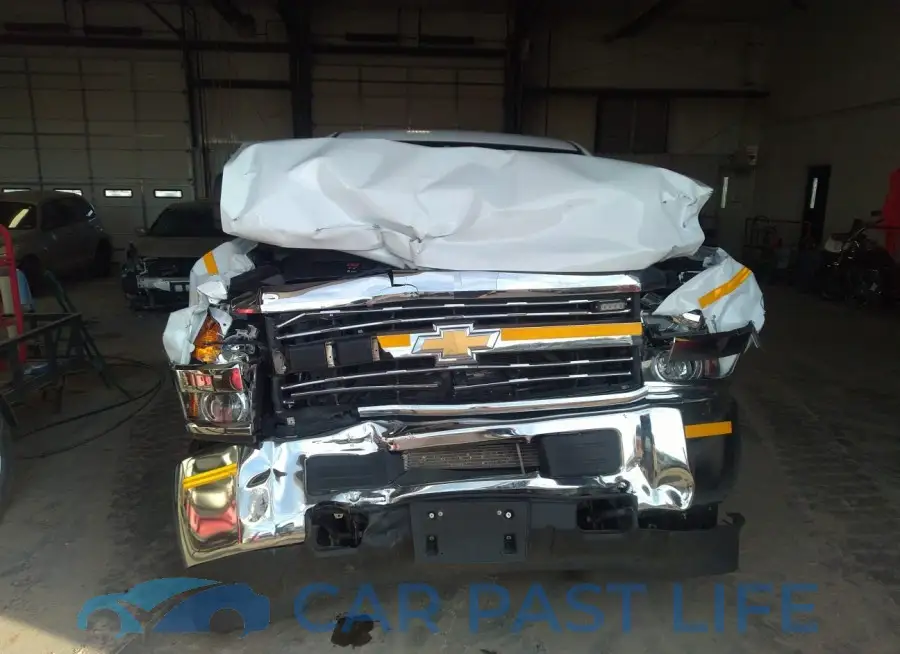 1GC2KUEG5JZ318970# 6