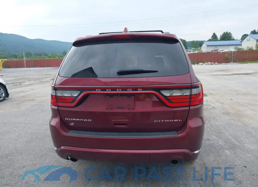 1C4RDJEG2JC315647# 16