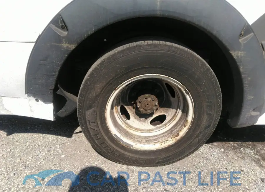 1FDFE4FS8HDC27593# 12