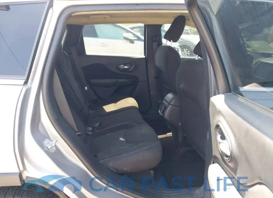 1C4PJLCS1HW507606# 8