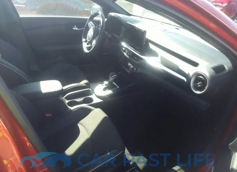 3KPF54AD9PE516749# 5