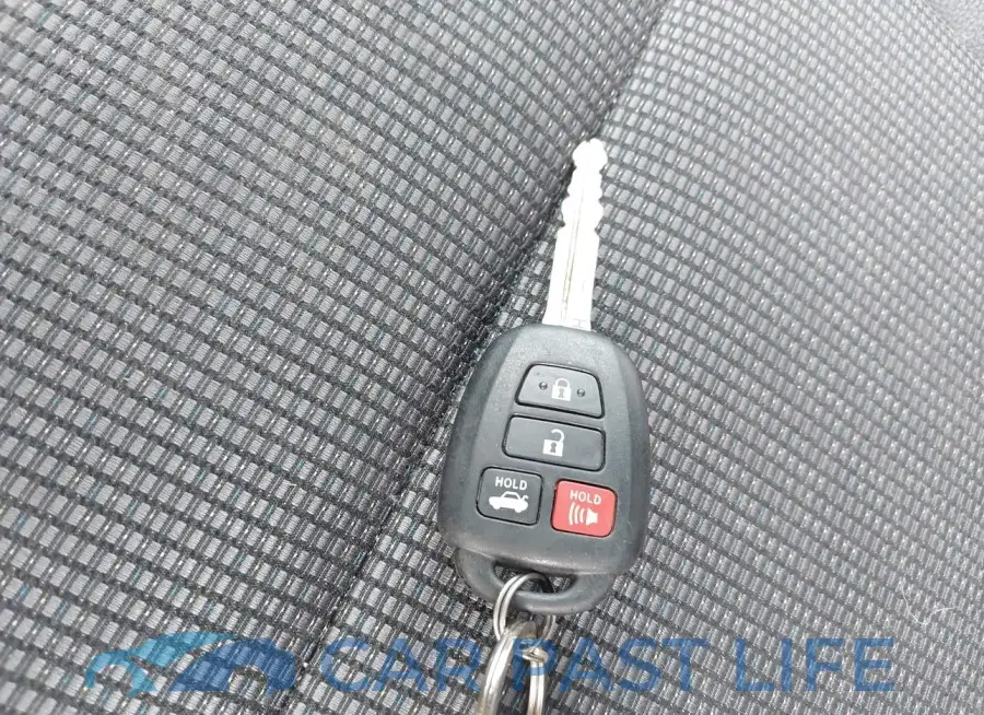2T1BURHE3HC828594# 11