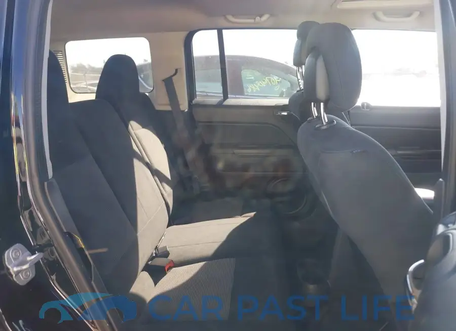1C4NJPFB3ED576265# 8