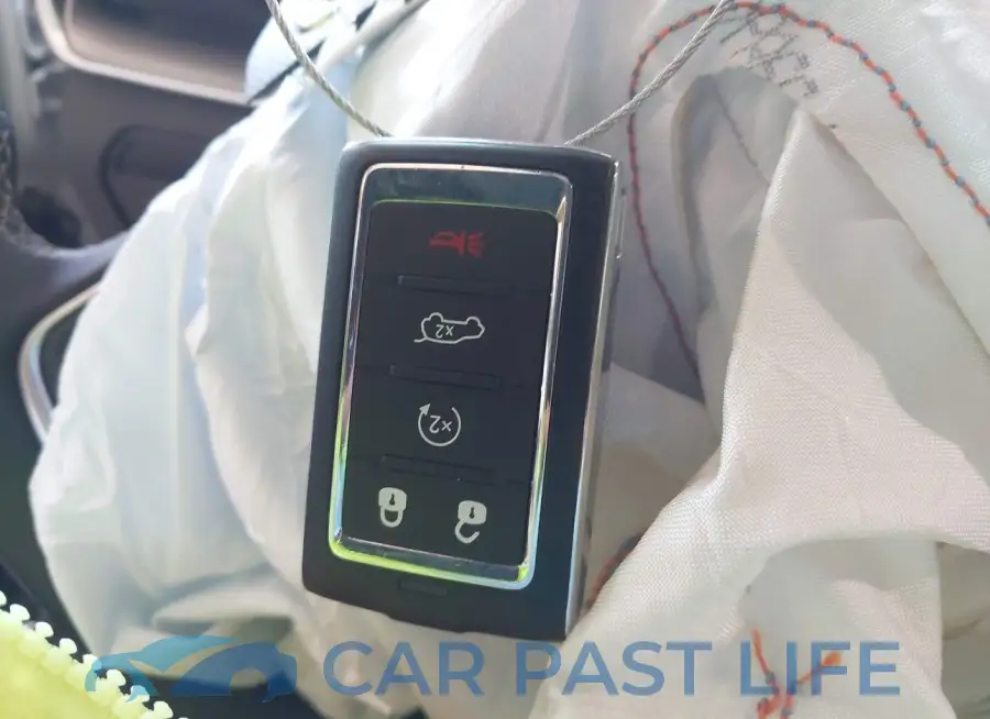 1C4SJVBP8RS133555# 11