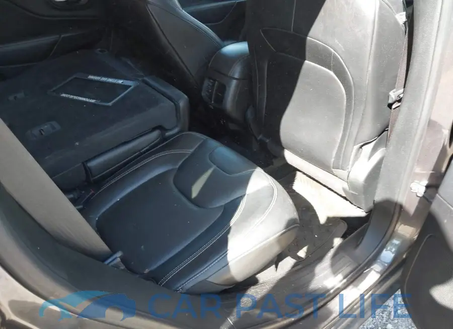 1C4PJMDS4EW216825# 8
