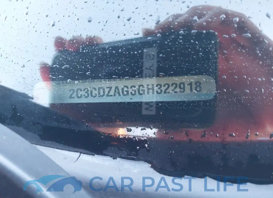 2C3CDZAG3GH322918# 9