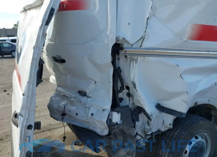 1FTYE1CM7KKB30969# 16