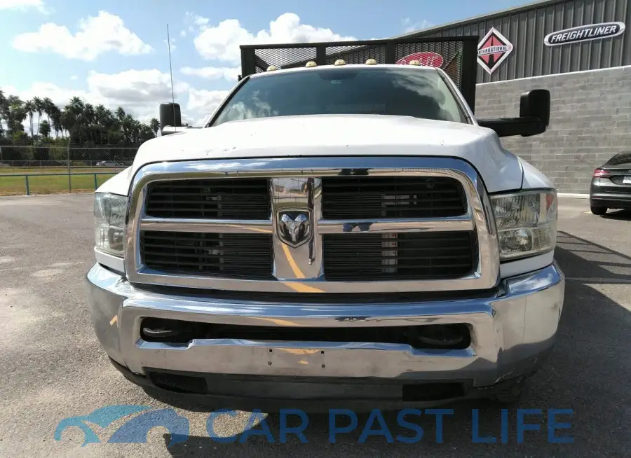 3C7WRSCL6EG113345# 12