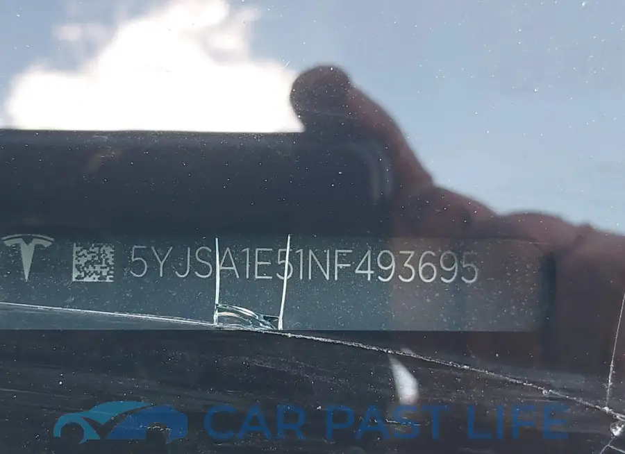 5YJSA1E51NF493695# 9