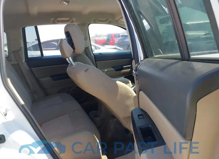 1C4NJCBA6ED818164# 8