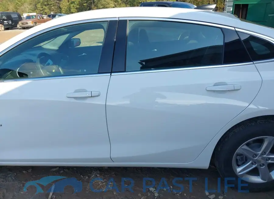 1G1ZB5ST4NF215920# 14